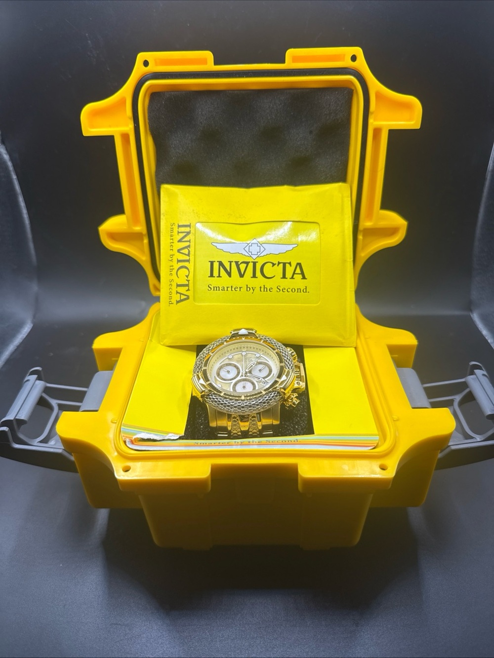 Invicta Subaqua (Model 31547) Gold Tone Silver Tone Cable